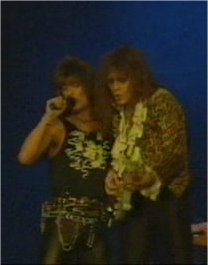 Ингви и Джо: созданы друг для друга ;); кадр из видео Yngwie J Malmsteen: Live In Leningrad, 1989 год
